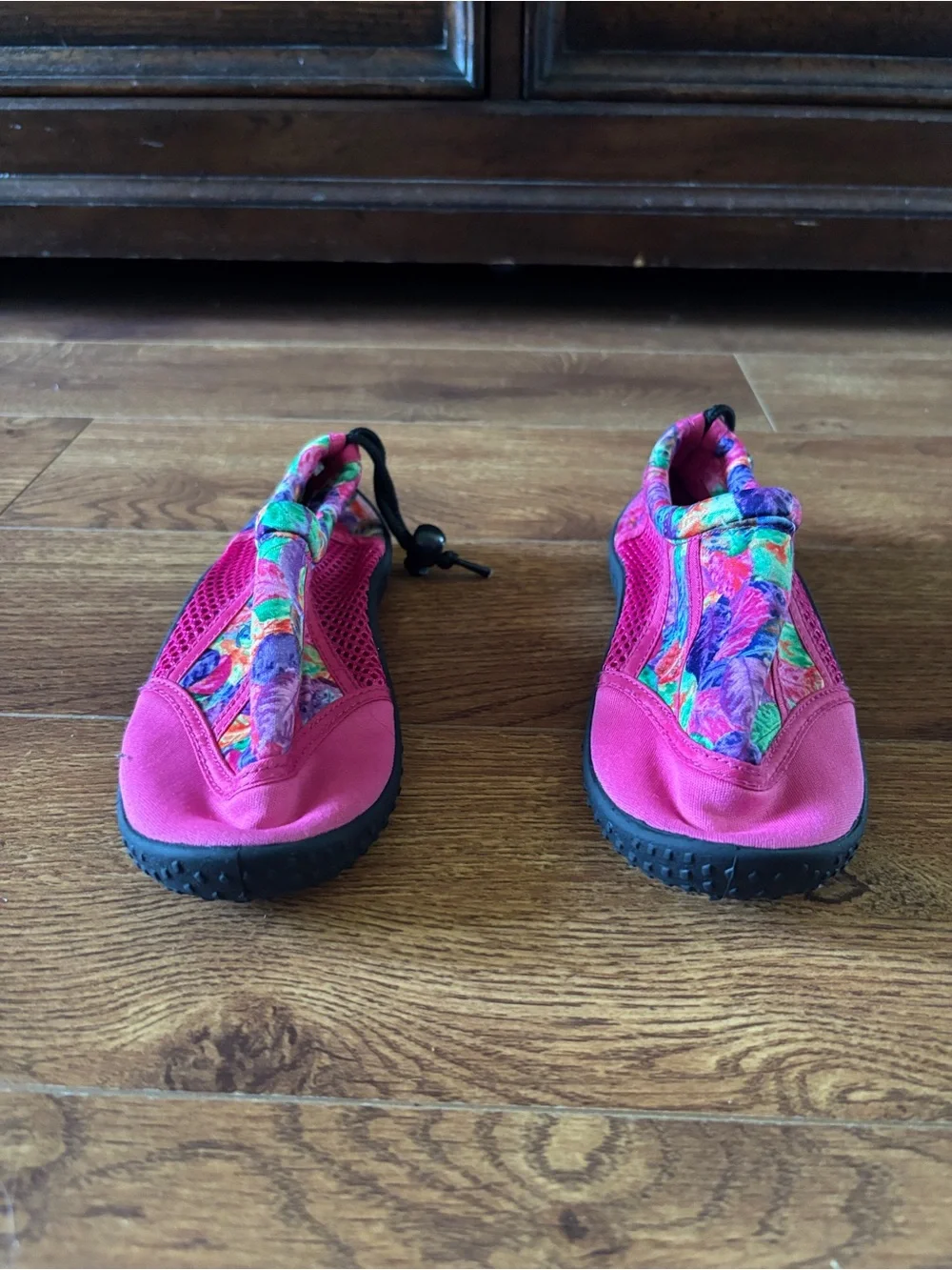 Girls' Pink Floral-Accent Water Shoes with Bungee Closure in size 13